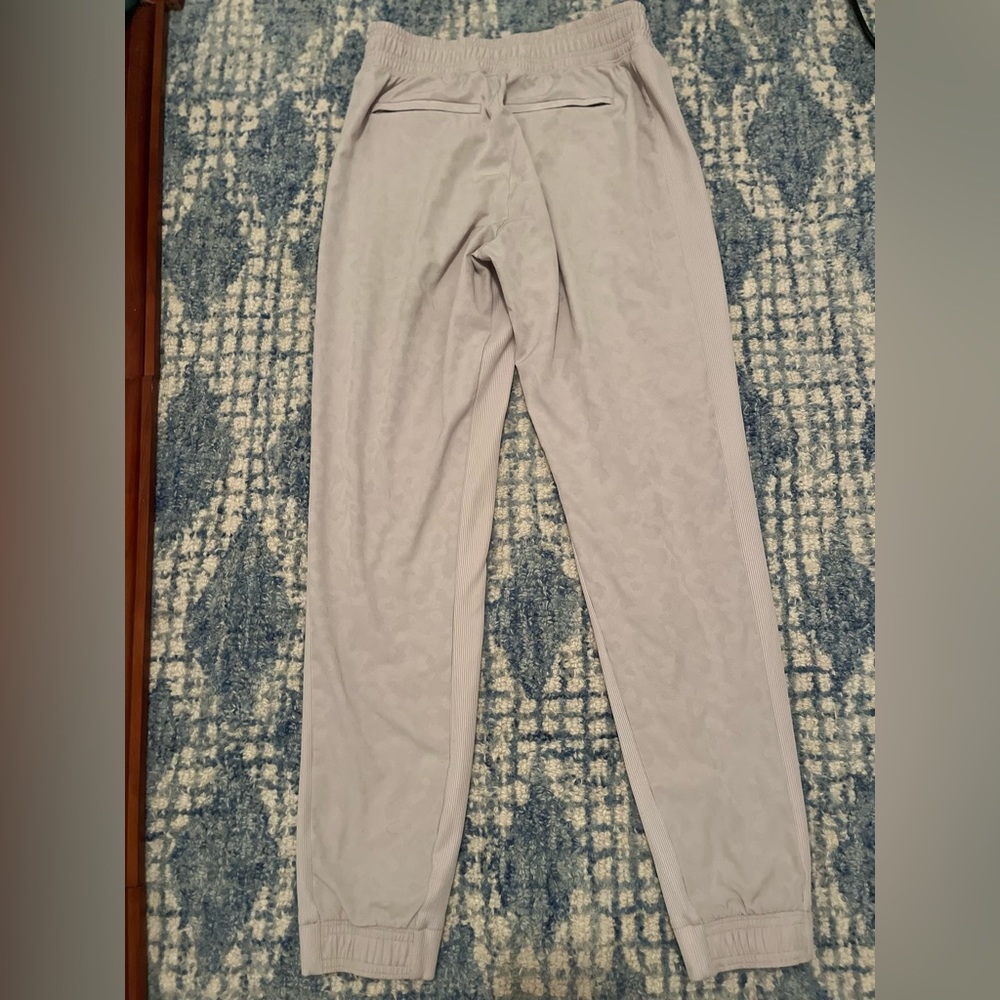 Athleta Brooklyn Textured Jogger. Size 0.